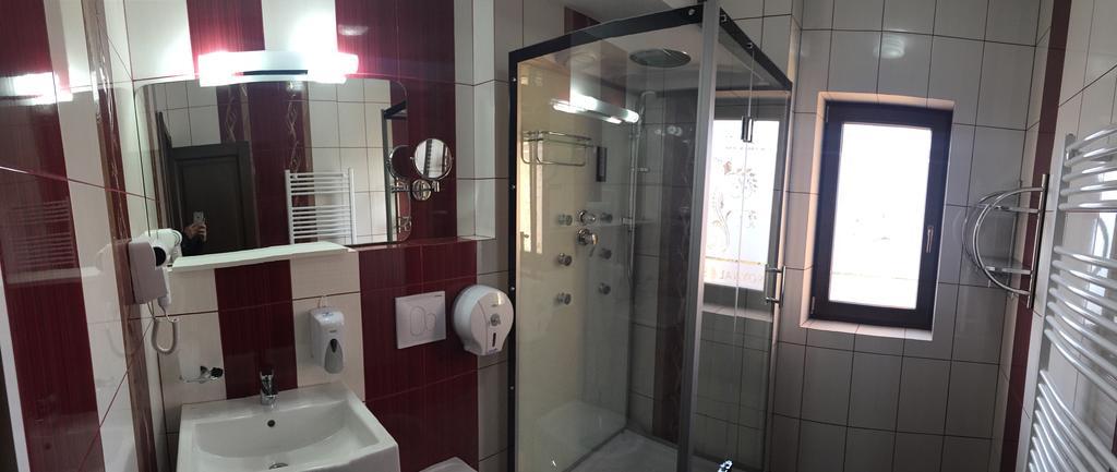 Pensiunea Royal Spa Πιάτρα Νέαμτς Δωμάτιο φωτογραφία